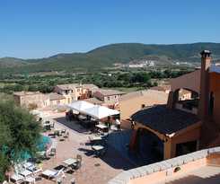 Hotel Albergo Residenziale Li Troni