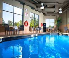 Holiday Inn and Suites Mississauga, An Ihg