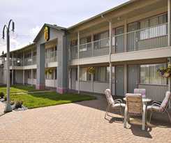 Hotel Super 8 By Wyndham Quesnel Bc