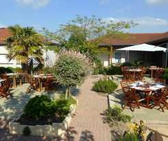 Hotel The Originals City, Le Logis D'elb&eacute;e