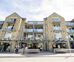 Hostal Nomads Queenstown Backpackers