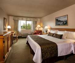 Hotel Coast Inn At Lake Hood