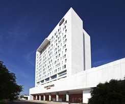 Hotel Courtyard By Marriott Leon At The Poliforum