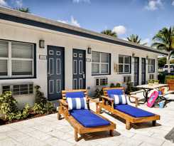 Hostel Hollywood Beach Suites