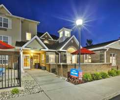 Hotel Towneplace Suites By Marriott Detroit Dearborn