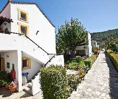  Pegasus Studios and Apartments