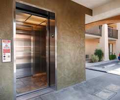 Hotel Best Western Plus A Wayfarer's Inn and Suites