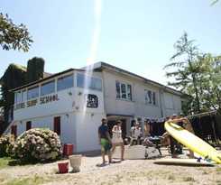 Latas Surf House