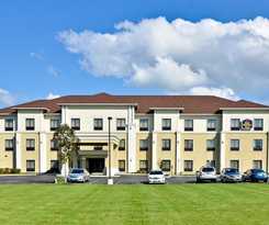 La Quinta Inn & Suites by Wyndham Lackawanna