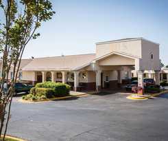 Quality Inn and Suites Greenville - Haywood Mall