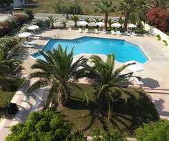 Hotel Leonidas and Studios