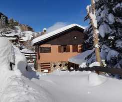 Hostal Xalet Refugi Pere Carné - Hostel