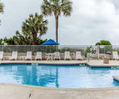 Hotel Ocean Crest Inn and Suites
