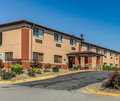 Quality Inn At Collins Road - Cedar Rapids