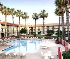 Hotel Doubletree By Hilton Bakersfield