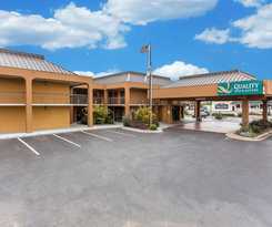 Hotel Clarion Pointe Statesville