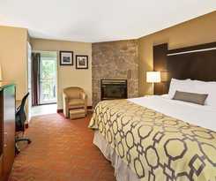 Hotel Baymont By Wyndham Gatlinburg On The River