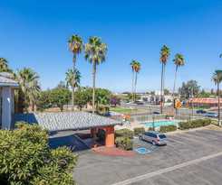 Hotel Super 8 By Wyndham Bakersfield/central