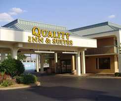 Hotel Quality Inn and Suites