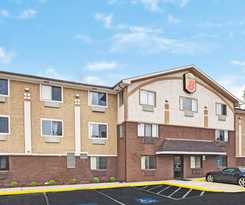 Hotel Super 8 By Wyndham Baltimore/essex Area
