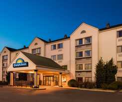 Hotel Days Inn and Suites By Wyndham Kansas City South