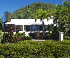 Trinity Beach Club Holiday Apartments