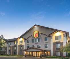 Hotel Super 8 By Wyndham Bloomington/airport