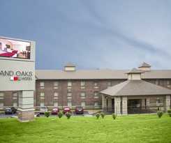 Grand Oaks