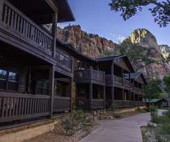 Hotel Zion Lodge - Inside The Park