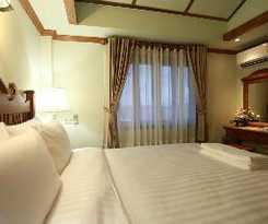 Rich Lanna House
