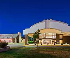 Hotel AmericInn by Wyndham Grand Rapids Airport North