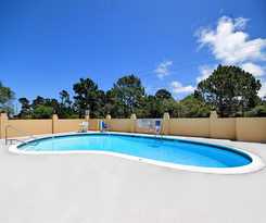 Hotel Super 8 by Wyndham Monterey Fisherman's Wharf Aquarium