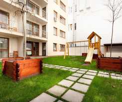 Corvin Plaza Apartments Y Suites