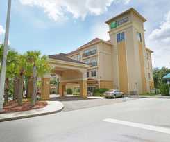  Holiday Inn Express Tampa N I-75 - University Area