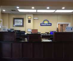 Days Inn By Wyndham Charleston Historic District