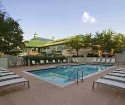 Hotel Embassy Suites By Hilton Lexington Green