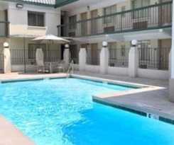 Hotel Super 8 By Wyndham Charlotte Downtown Area