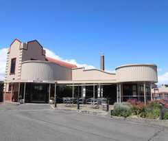 Hotel The Village Inn