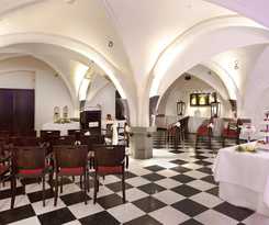 Golden Tulip Central