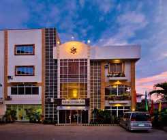 Hotel OYO 880 Flores De Musa Inn