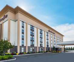 HAMPTON INN AIRPORT/ GALLERIA MALL
