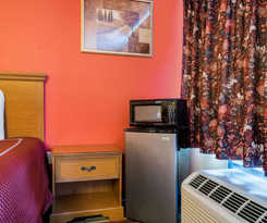 Hotel Rodeway Inn University