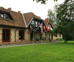 Hotel Karlamuiza Country