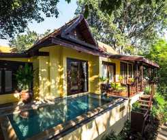 Hotel Ndol Streamside Thai Villas