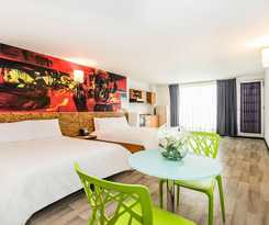 Hotel Viaggio Studios