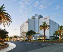 CROWN PROMENADE