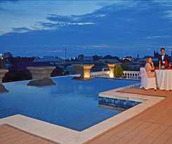 Hotel The Axana