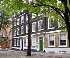 Hotel Kings Wardrobe Apartments