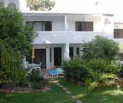 Vale do Garrao Villas