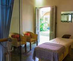 Hotel Pinkcoco Uluwatu - Constant Surprises - For Cool Adults Only